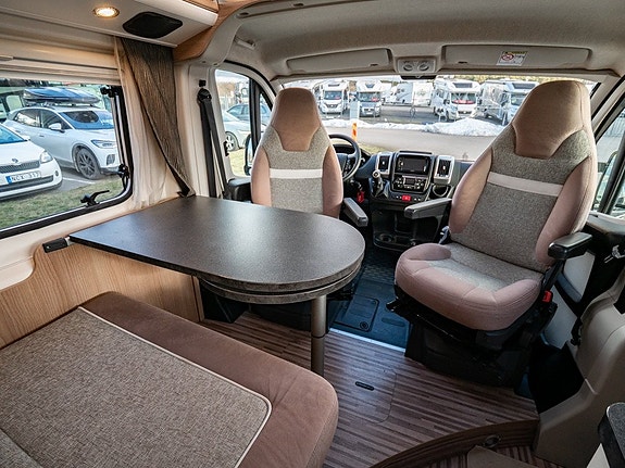 Malibu Carthago VAN 640 LE *Långbäddar *Luftfjädring *Solcell 3 of 22