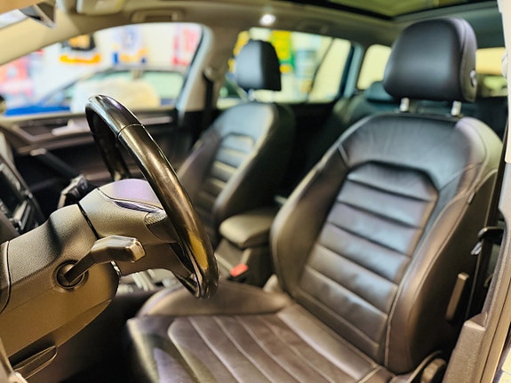 Volkswagen Golf Alltrack 15 of 21