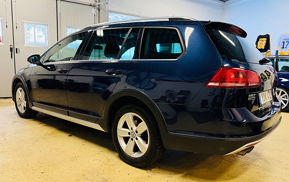 Volkswagen Golf Alltrack 7 of 21
