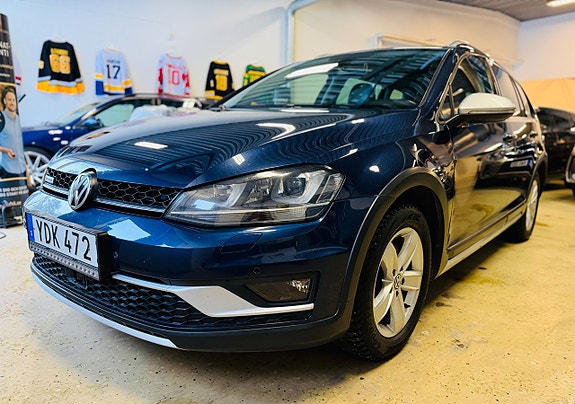 Volkswagen Golf Alltrack 3 of 21