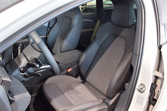 Audi A6 e-tron 8 of 9
