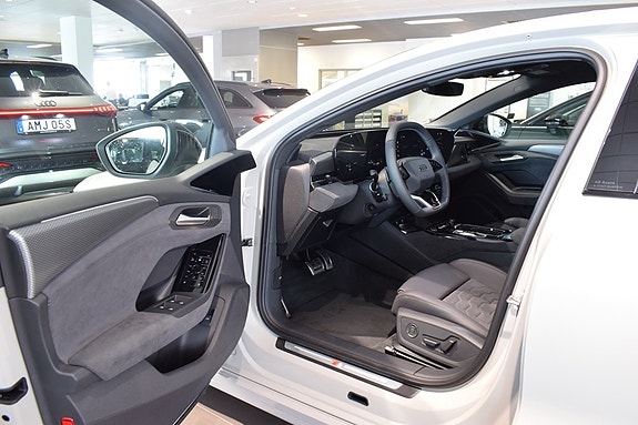 Audi A6 e-tron 4 of 5
