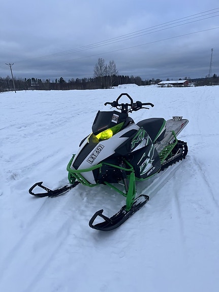 Arctic Cat M 800 OMG LEV 4 of 4