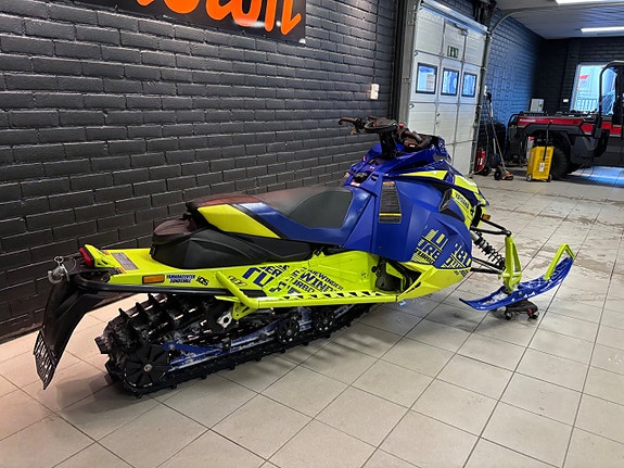 Yamaha Sidewinder LTX 137 LE