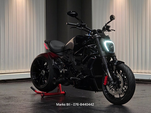 Ducati Xdiavel Nera Nr 9/500 Nyskick  #Reserverad#