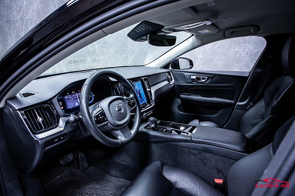 Volvo V60 11 of 28