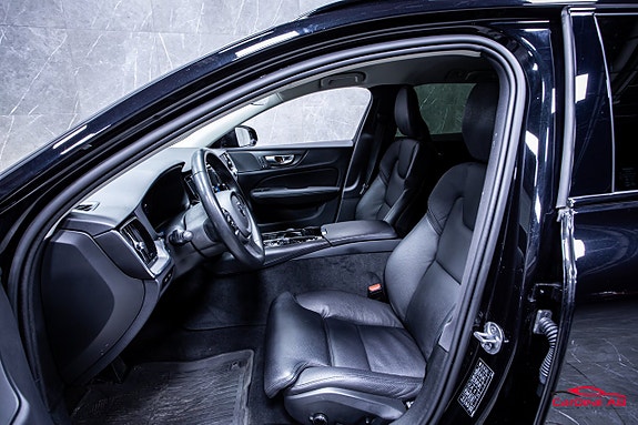 Volvo V60 10 of 28