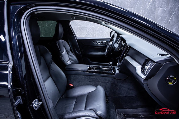 Volvo V60 15 of 28