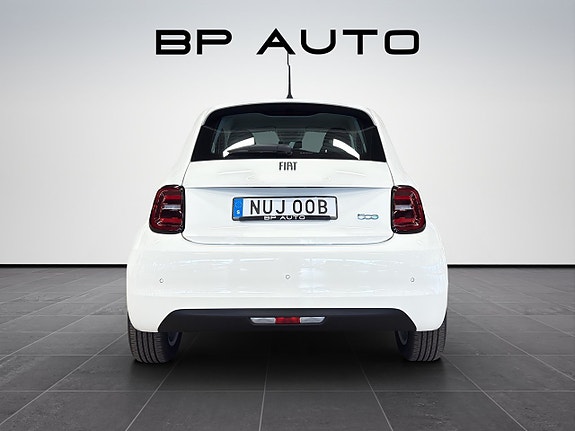 Fiat 500 4 of 5