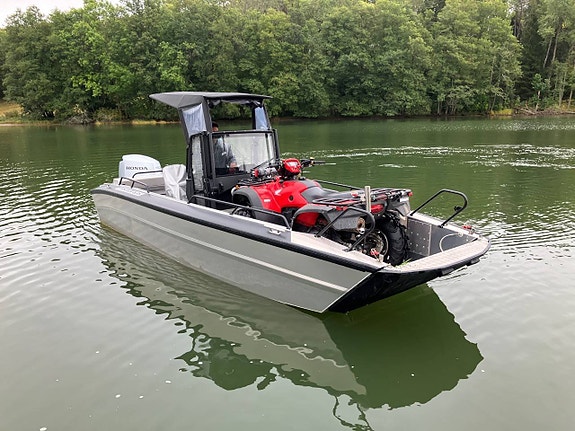 FASTER 635 CC | Demobåt med bogramp | Ej momssmittad