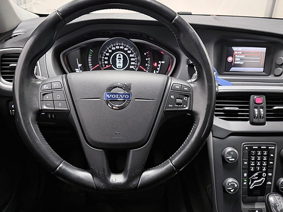 Volvo V40 13 of 15