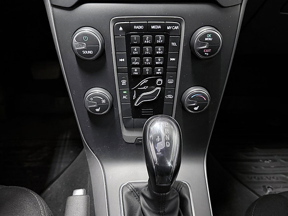 Volvo V40 14 of 15