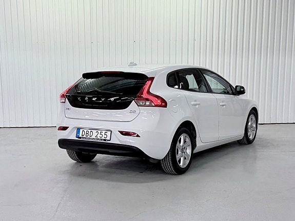 Volvo V40 5 of 15