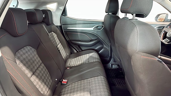 MG ZS 5 of 5