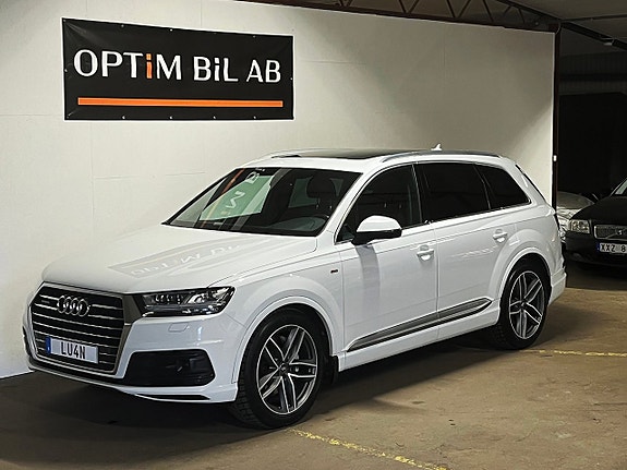Audi Q7 2 of 5
