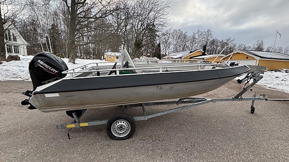 Buster M, Mercury 40 (NY 2026)