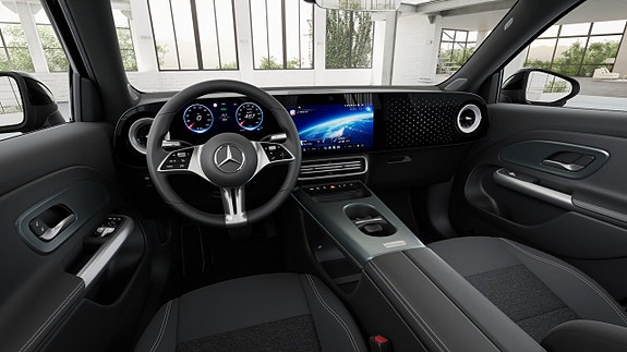 Mercedes-Benz GLB250+ 9 of 16