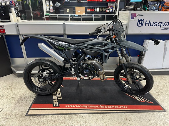 Beta RR Motard 2T 50 - X Special Edition - Kampanj  5000 Kr i rabatt