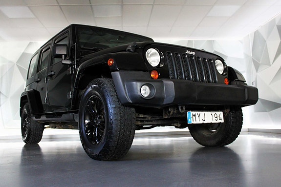 Jeep Wrangler Unlimited 6 of 23