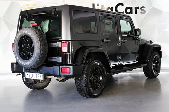 Jeep Wrangler Unlimited 4 of 23