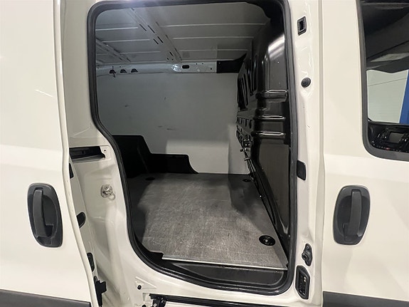 Fiat Doblo 18 of 23