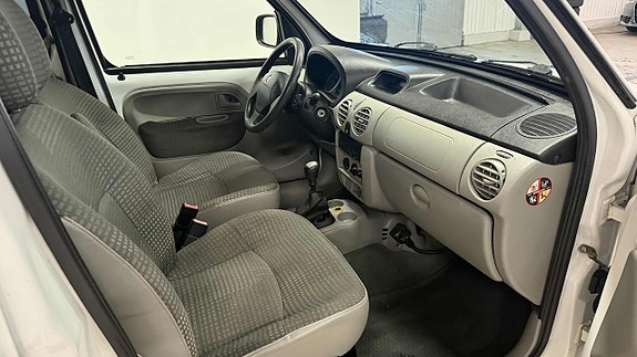Renault Kangoo Express 10 of 17