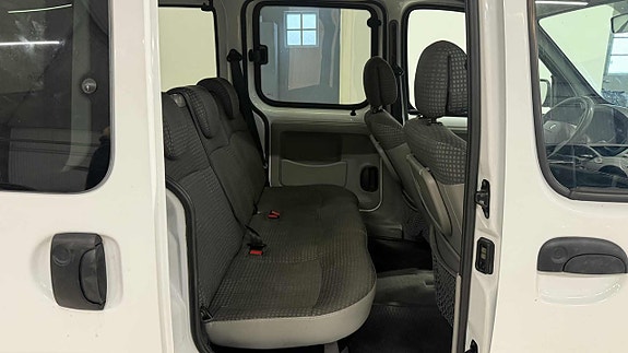 Renault Kangoo Express 8 of 17