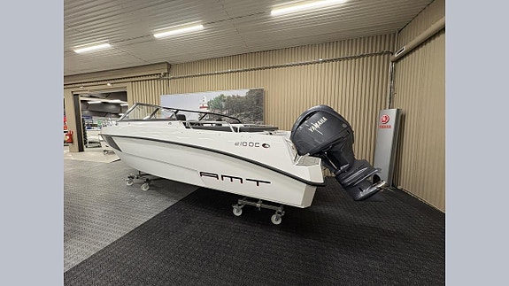 AMT 210 DC -25 med Yamaha 150HK -26