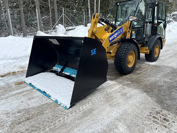 SE Equipment Isrivarskopa snöskopa skopa L30 2m3 2 of 9