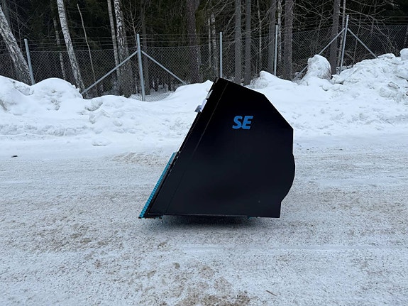 SE Equipment Isrivarskopa snöskopa skopa L30 2m3 6 of 9