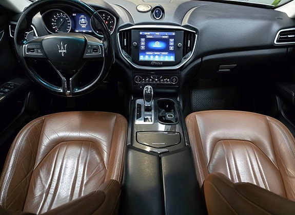 Maserati Ghibli 8 of 14