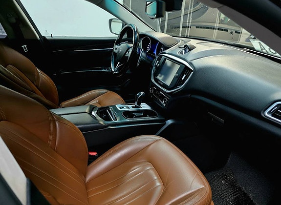 Maserati Ghibli 9 of 14