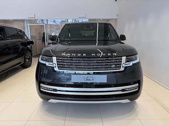 Land Rover Range Rover 2 of 5
