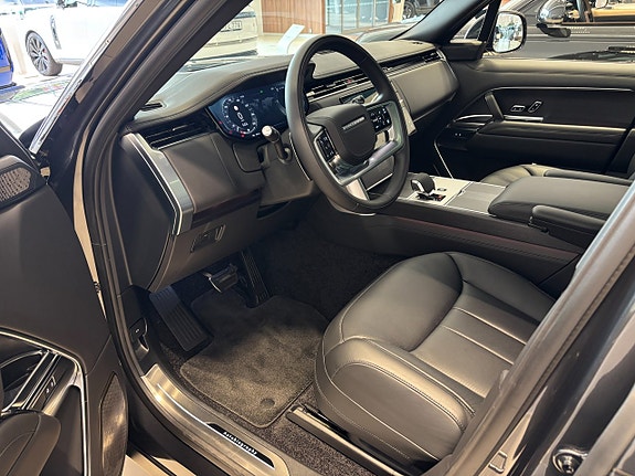 Land Rover Range Rover 12 of 16