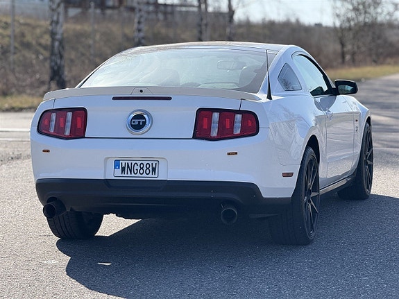 Ford Mustang 16 of 16