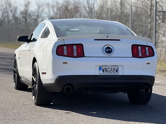 Ford Mustang 14 of 16