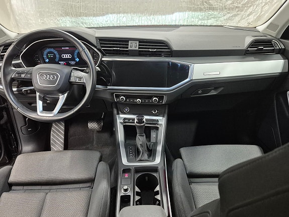 Audi Q3 6 of 9