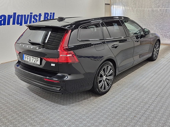 Volvo V60 4 of 12