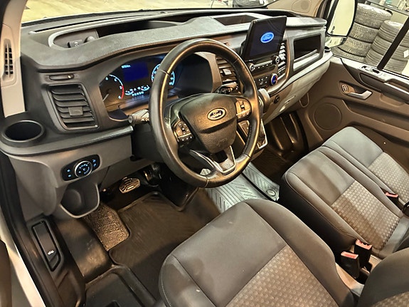 Ford Transit Custom 8 of 11