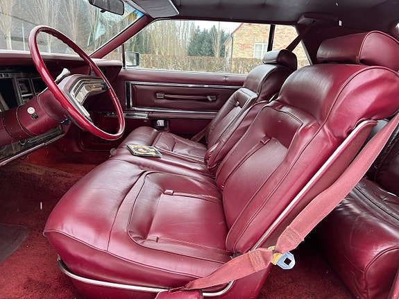 Lincoln Mark VIII LSC 12 of 19