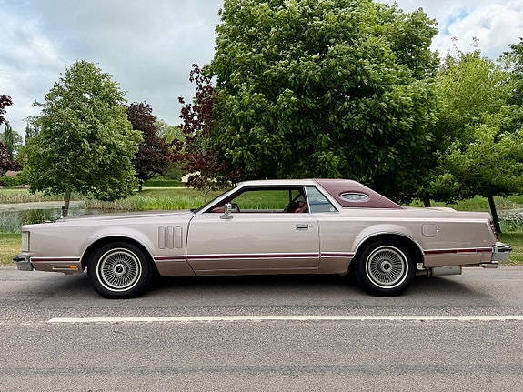Lincoln Mark VIII LSC 6 of 19