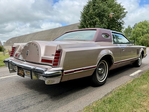 Lincoln Mark VIII LSC 4 of 5