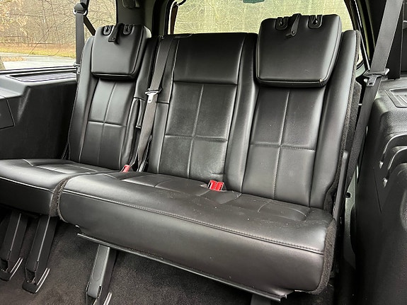 Lincoln Navigator 14 of 24