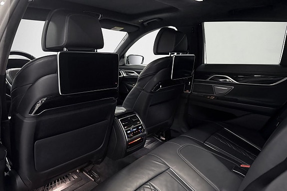 BMW 740e 16 of 28