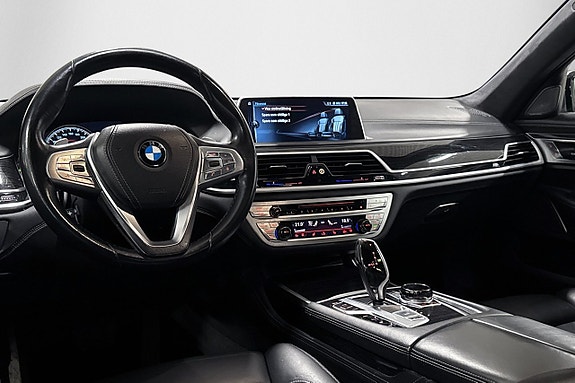 BMW 740e 10 of 28