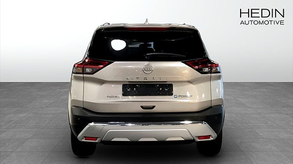 Nissan X-Trail 7 of 9