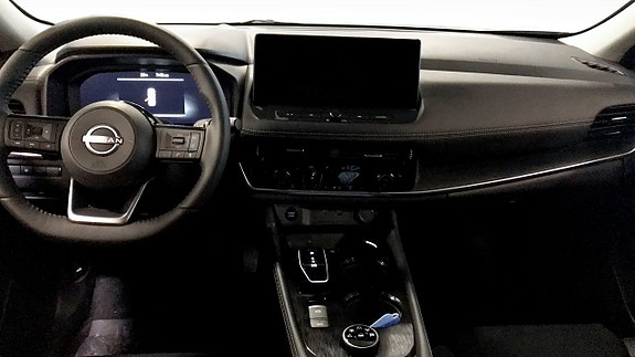 Nissan X-Trail 4 of 9