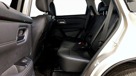 Nissan X-Trail 5 of 9