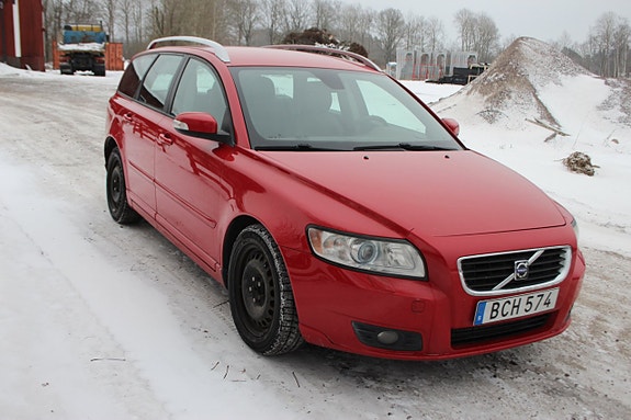 Volvo V50 4 of 5