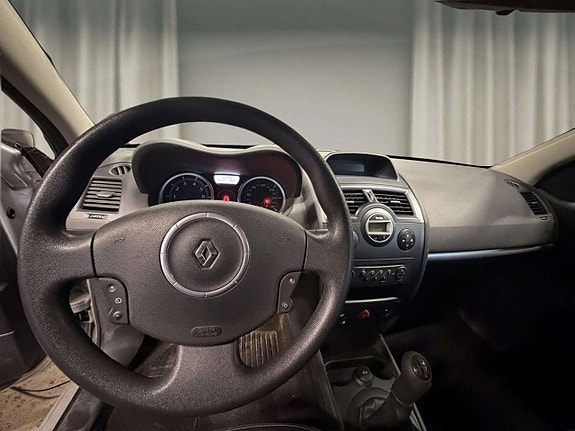 Renault Megane II 6 of 12